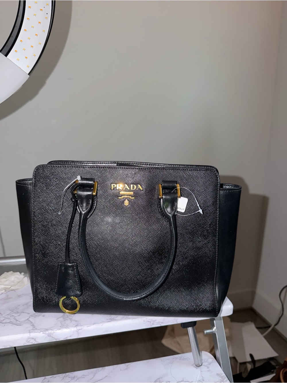Prada - Picture 3 of 3